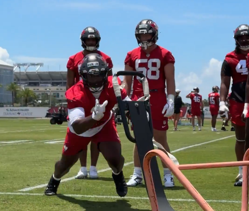 Rueben Bain Jr. shows the NFL made a mistake letting him fall to the Buccaneers in his first practice