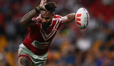 Dolphins dominate Rabbitohs to move into top eight