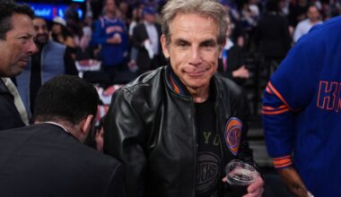 Ben Stiller welcomes a photo with Mike Brown's wife, after Knicks coach said she was afraid to ask :: WRAL.com