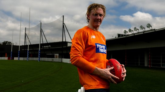 Oliver at Giants headquarters ahead of Opening Round.