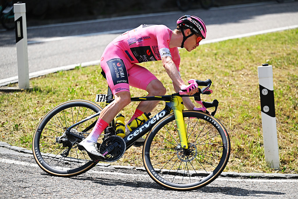 CARI, SWITZERLAND - MAY 26: Jonas Vingegaard of Denmark and Team Visma | Lease a Bike - Pink Leader Jersey competes during the 109th Giro d&amp;apos;Italia 2026, Stage 16 a 113km stage from Bellinzona to Cari 1645m / #UCIWT / on May 26, 2026 in Cari, Switzerland. (Photo by Tim de Waele/Getty Images)