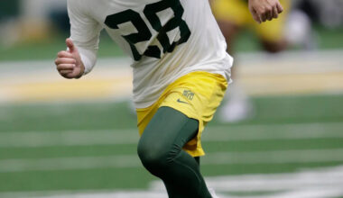 Former Gator Trey Smack named among NFL rookies facing big pressure