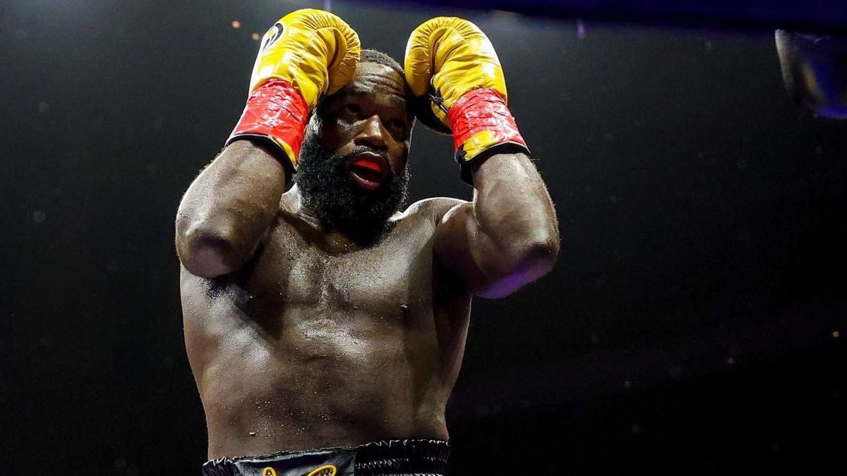 Adrien Broner has incredibly awkward rant about women after being refused kiss
