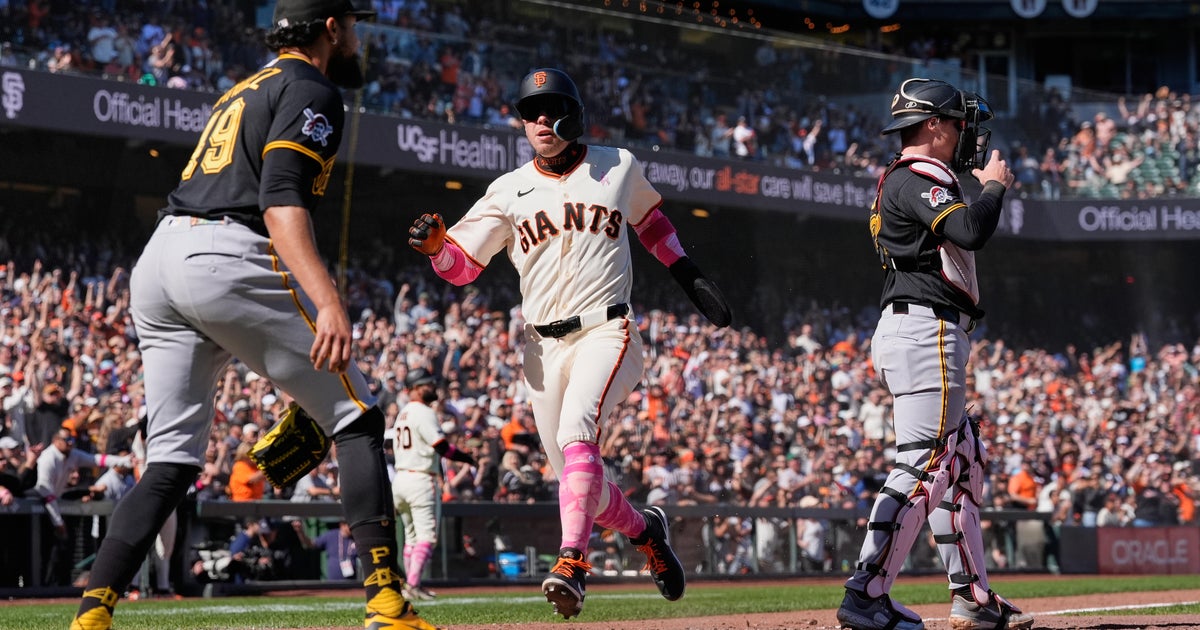 Jesús Rodríguez's RBI single helps the Giants rally to beat the Pirates 7-6 in 12 innings