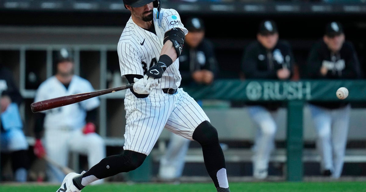 Grichuk powers White Sox past Royals 6-2 for their fifth straight win