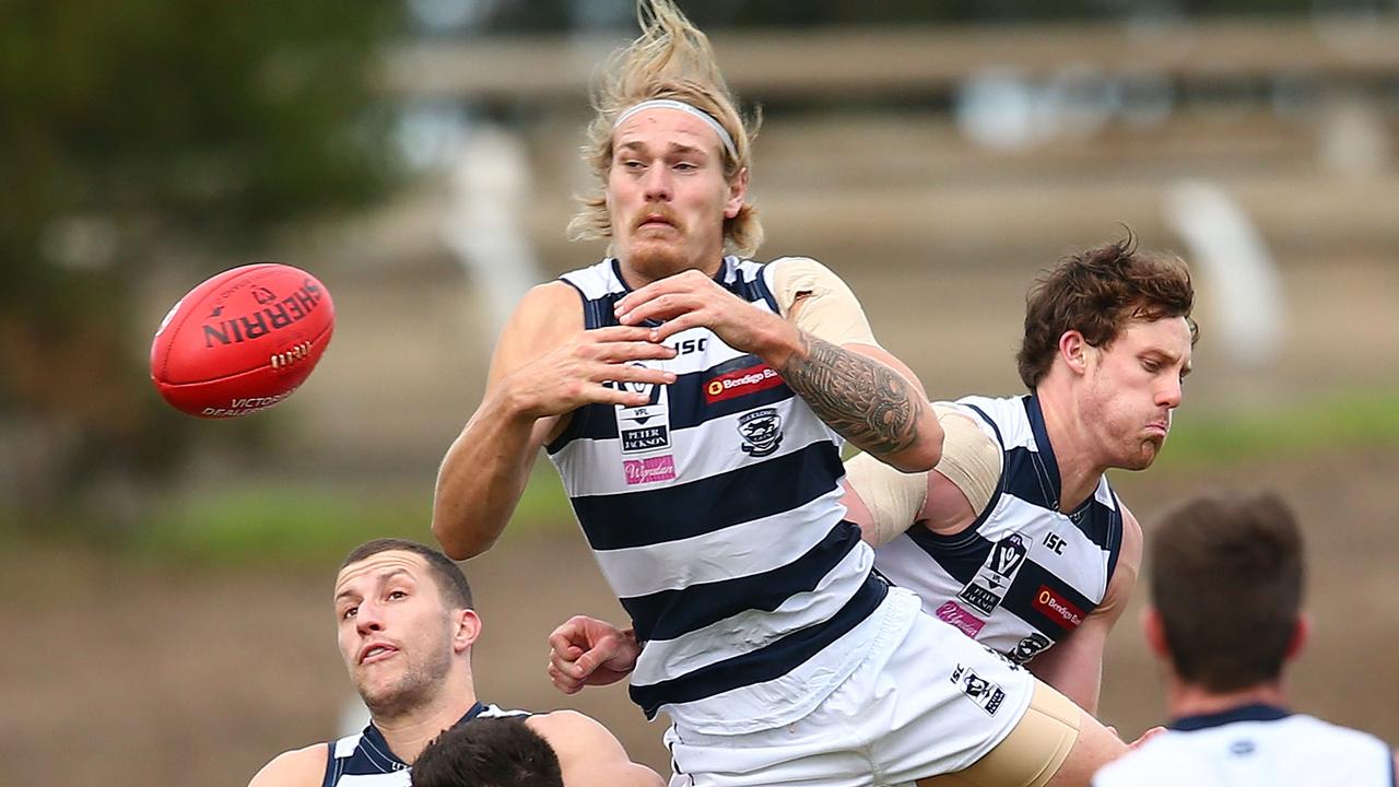 Tom Stewart 200 games milestone, Geelong Cats vs Collingwood Magpies, Scott Pendlebury to play 432nd game, equal all-time record, interview, how to watch, latest news