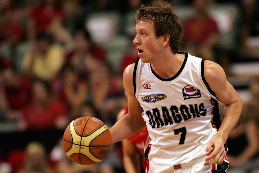 Joe Ingles dribbles the ball
