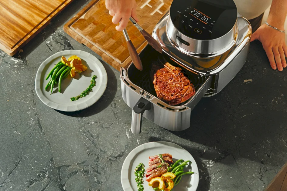 Smart Kitchen: Developed Nutrition Scale and Air Fryer