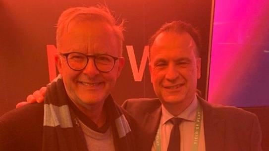 Anthony Albanese and Peter V’landys at origin