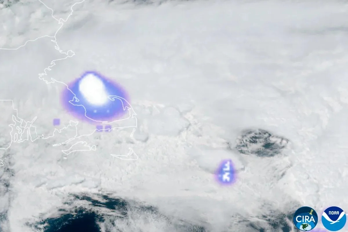 Loud Boom and Ground Tremors Confirmed as Meteor That Exploded Over Massachusetts with the Force of 300 Tons of TNT