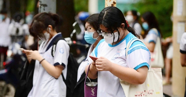 Experts warn of rising mental health risks as Vietnamese children become 'trapped' by screens