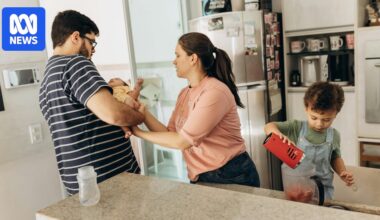 How to deal with money stress in your relationship