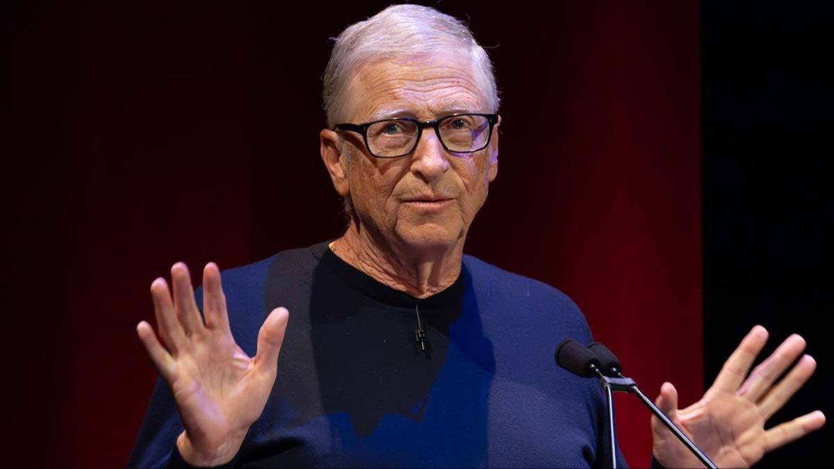 AI reacts to Bill Gates' bold claim that only three jobs will survive the artificial intelligence takeover