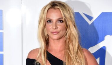 Britney Spears stuns with a post-plea deal Instagram dance, college baseball HOT mic & is this dream normal?