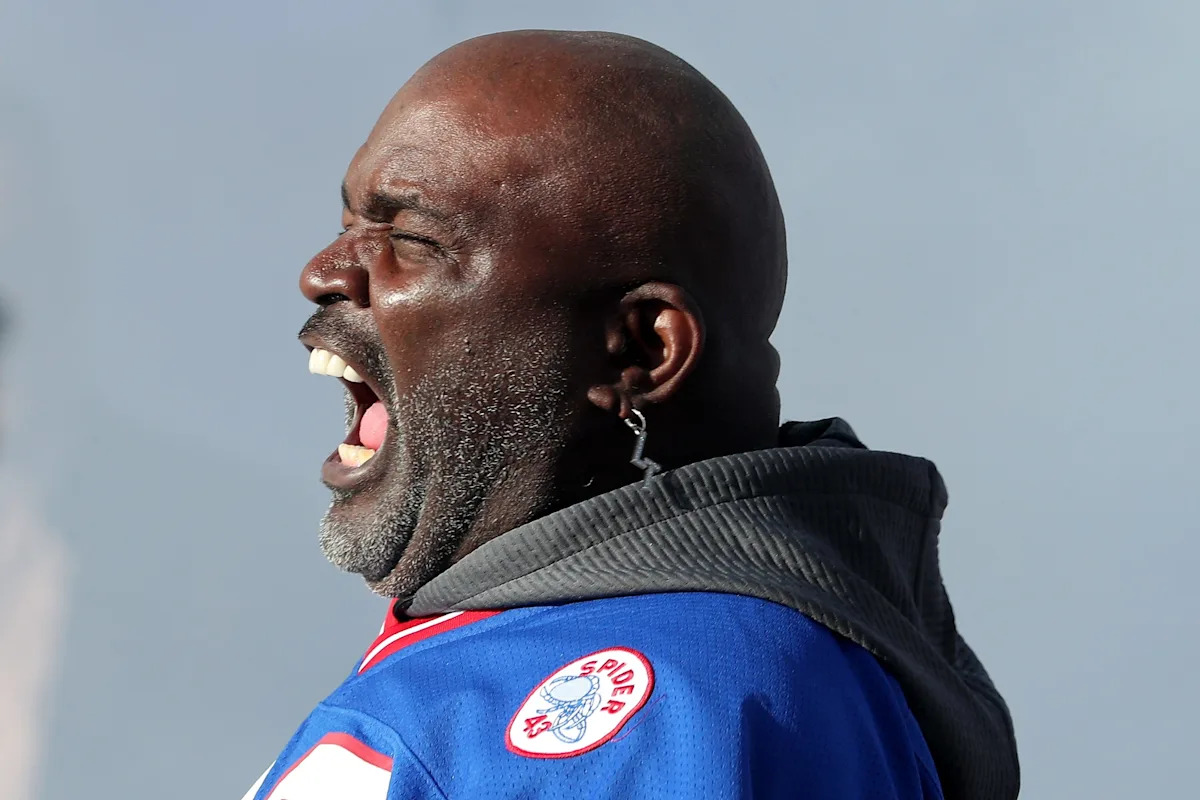 NFL Hall of Famer's health improving, he returned to golf course