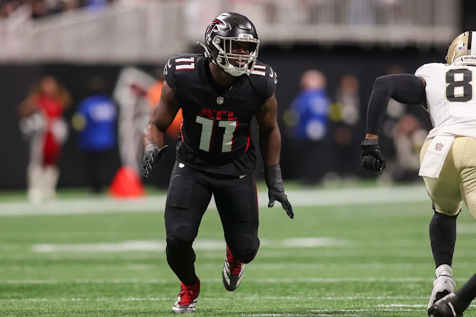 Atlanta Falcons linebacker Jalon Walker (11) rushes the passer against the New Orleans Saints