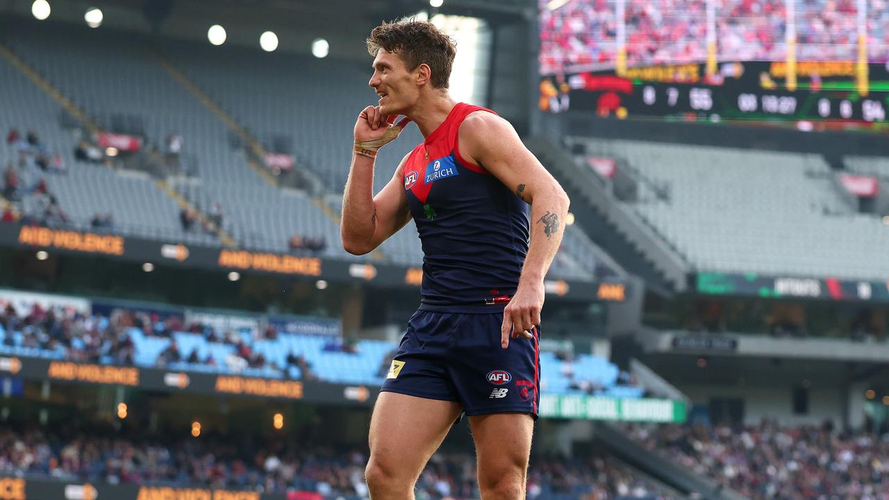 Best trade bargains revealed as Jack Steele, Clayton Oliver and Brody Mihocek top Midweek Tackle list, Tackle The Headline