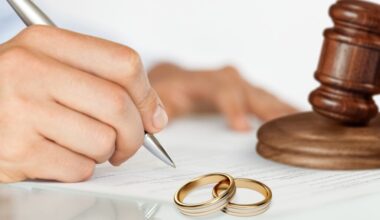 A 50-Year-Old Says Divorce 'Decimated' Her Retirement Plans. Now She Warns, Don't Be Dumb To Rely On A Spouse To Handle Your Finances