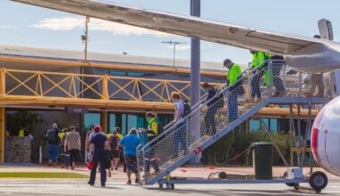 Kalgoorlie-Boulder Airport halts all flights as heavy fog plagues area