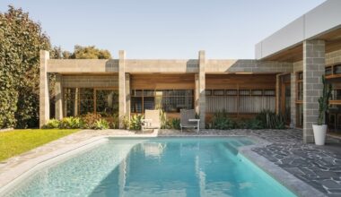 Reimagined City Beach Iwanoff Booth House has hit the market