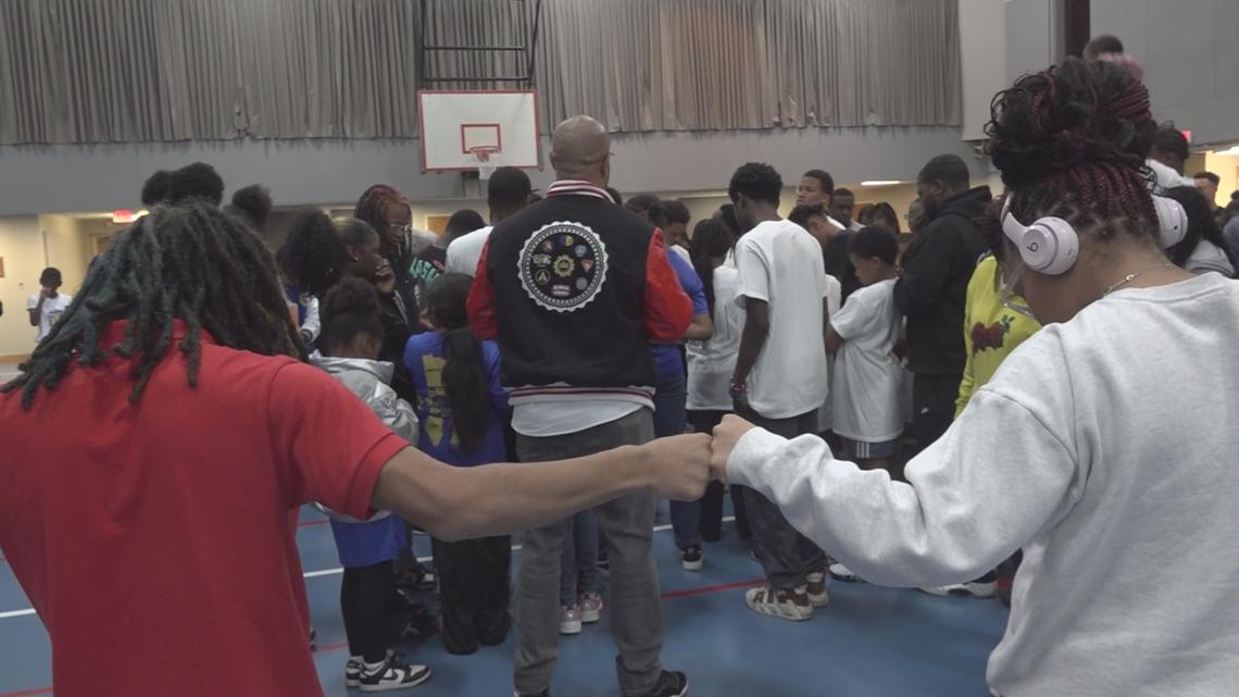 Basketball tournament in Lawrence aims to keep kids safe
