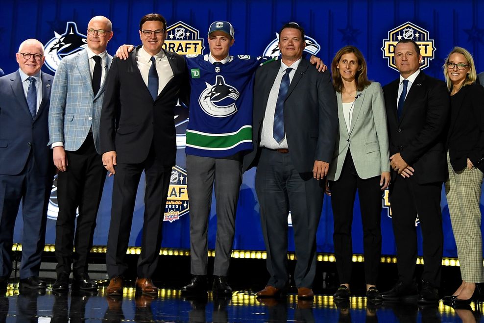 vancouver canucks draft tom willander