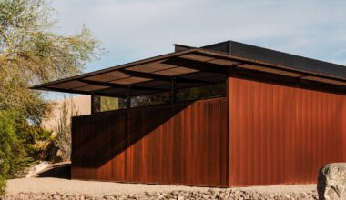 Weathering steel wraps Indigenous museum in Arizona by EYRC