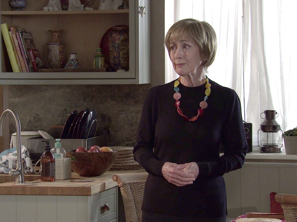 elaine jones in coronation street