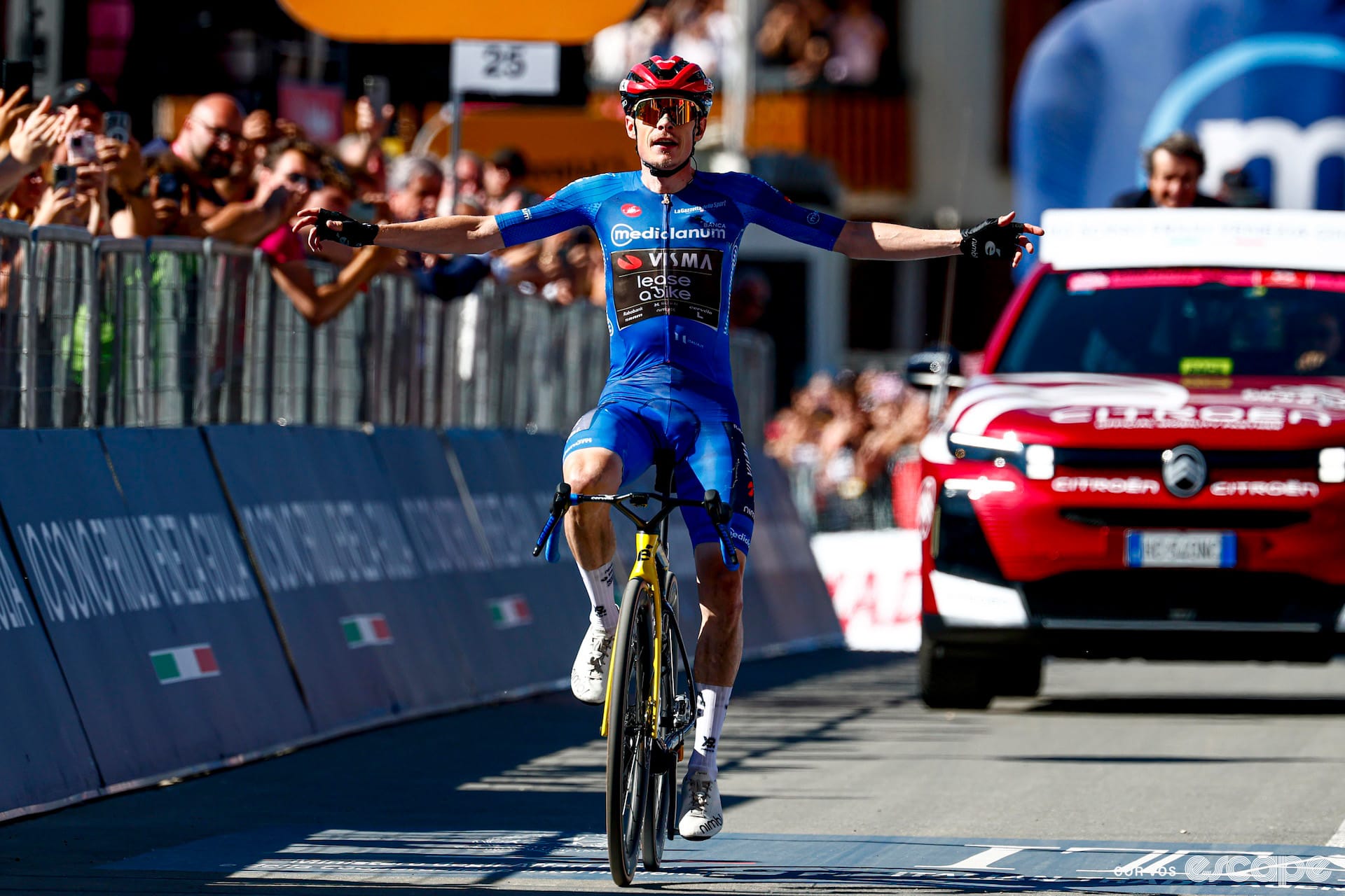 Giro d'Italia: Vingegaard climbs into pink with stage 14 victory
