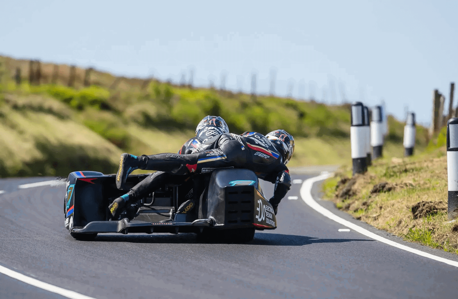 Ryan Crowe & Callum Crowe, 2026 Isle of Man TT. Credit: Isle of Man TT.