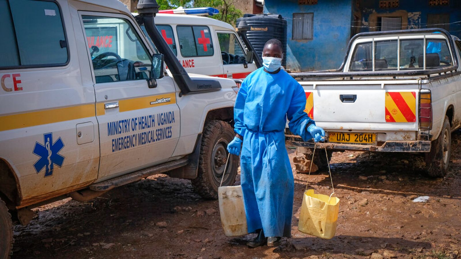 Ebola outbreak in DRC and Uganda passes 1,000 cases, as Italy reports 2 suspected cases