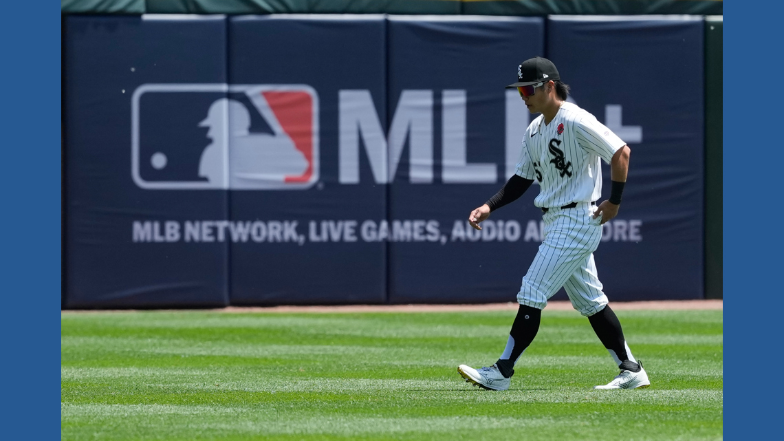 Nishida shows off his enthusiasm as he makes his big league debut with the White Sox