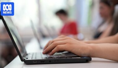 School students have grown up online but test shows digital literacy at new low
