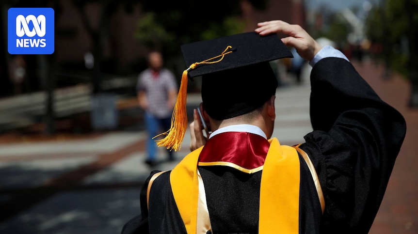 What's with all the videos of college graduates booing AI?