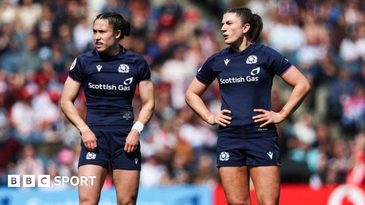 Scotland's Rhona Lloyd (left) and Helen Nelson
