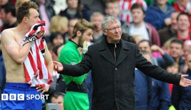 Phil Jones and Sir Alex Ferguson look on in despair