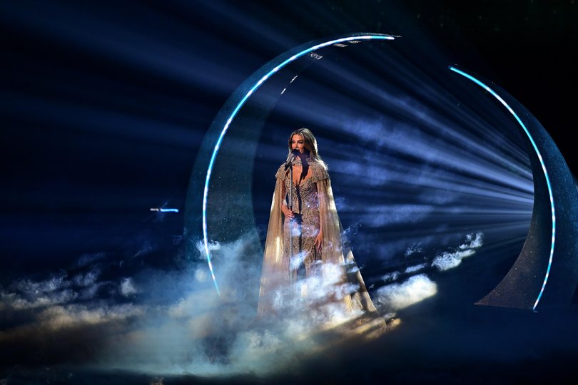 Delta Goodrem will likely have little opportunity to show her impressive live piano playing abilities.