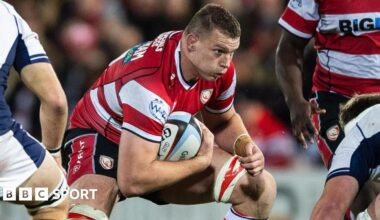 Hugh Bokenham carries the ball for Gloucester
