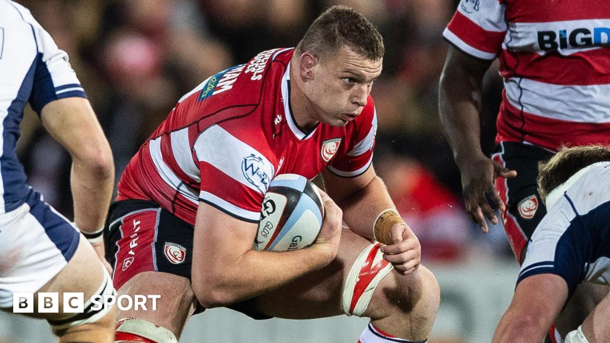 Hugh Bokenham carries the ball for Gloucester