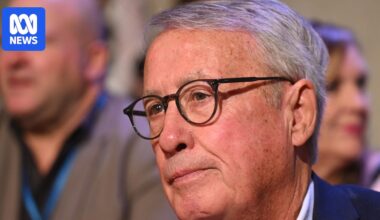 Wayne Swan slams the 'view from Mar-a-Lago' as battle for middle Australia gets real