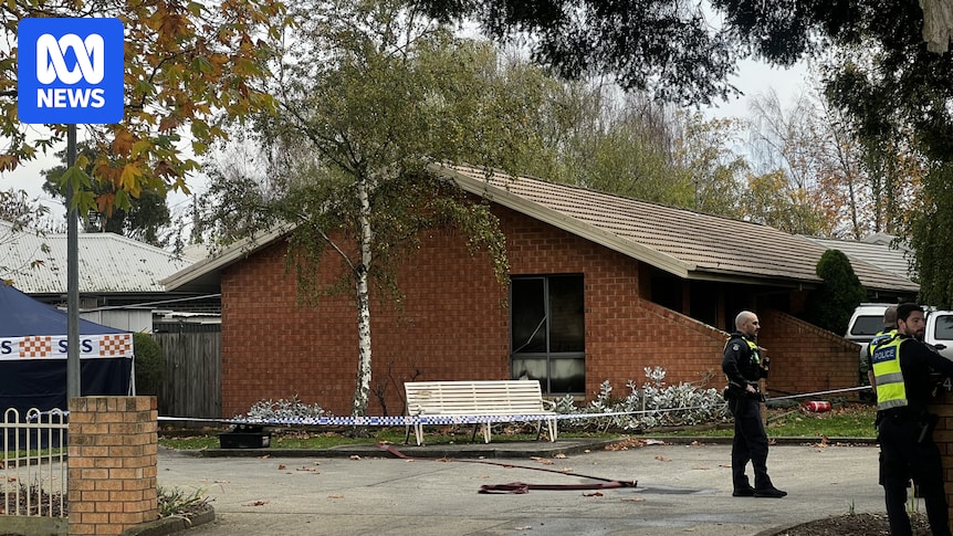 Man found dead after fire at block of units at Wendouree in Ballarat
