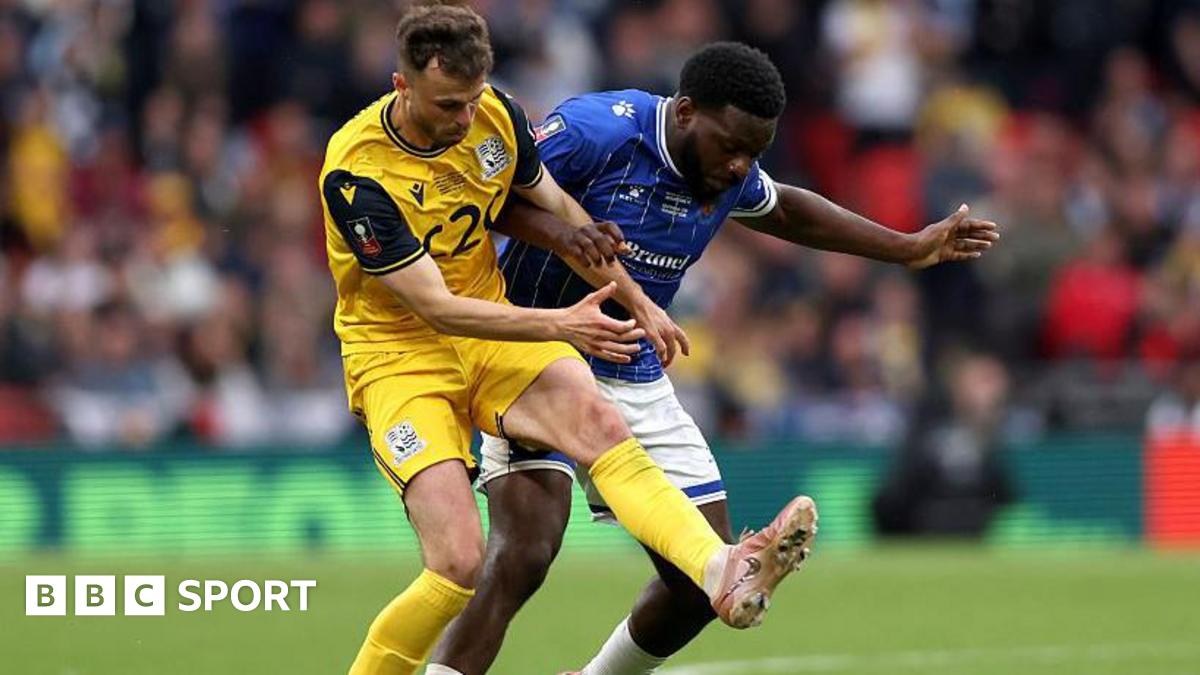 James Morton tangles with Wealdstone's Nathan Tshikuna during Southend's FA Trophy win at Wembley on Sunday.