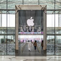 Designing a Brand: How Apple Built an Architectural Language of Glass and Order - Image 4 of 15