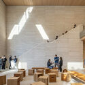 Designing a Brand: How Apple Built an Architectural Language of Glass and Order - Image 2 of 15