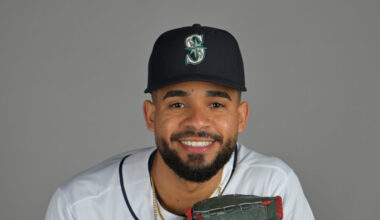 Mariners Recall Domingo González For MLB Debut