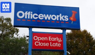 Officeworks to offshore hundreds of Sydney and Melbourne jobs to India and Philippines