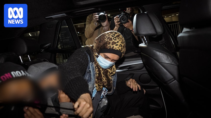 Women and children linked to Islamic State spend first night on Australian soil