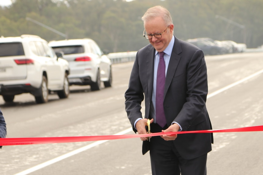 Anthony Albanese opening the Jervis Bay Road and Princes Highway Interchange.