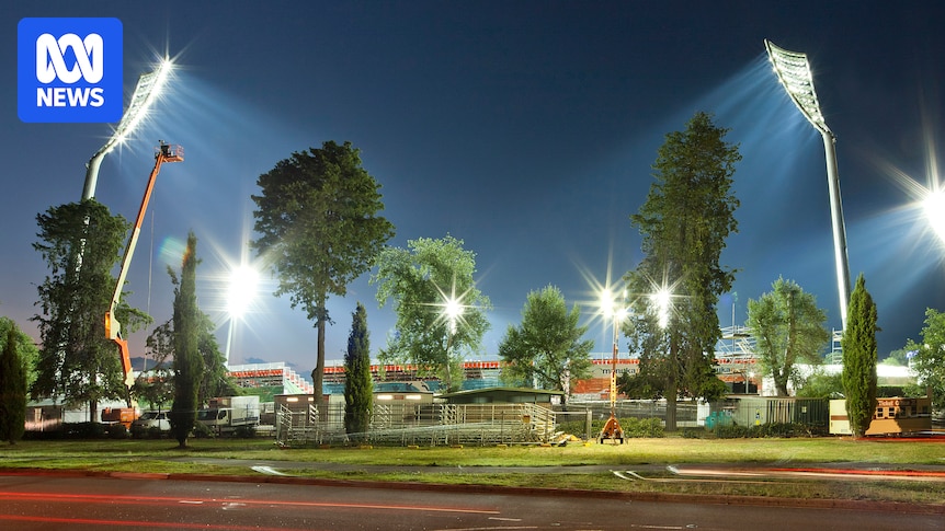 Lights at Canberra's Manuka Oval lean inwards thanks to strict planning rule