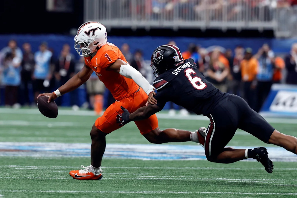 Where South Carolina's Dylan Stewart, LaNorris Sellers are in 2027 NFL mock drafts